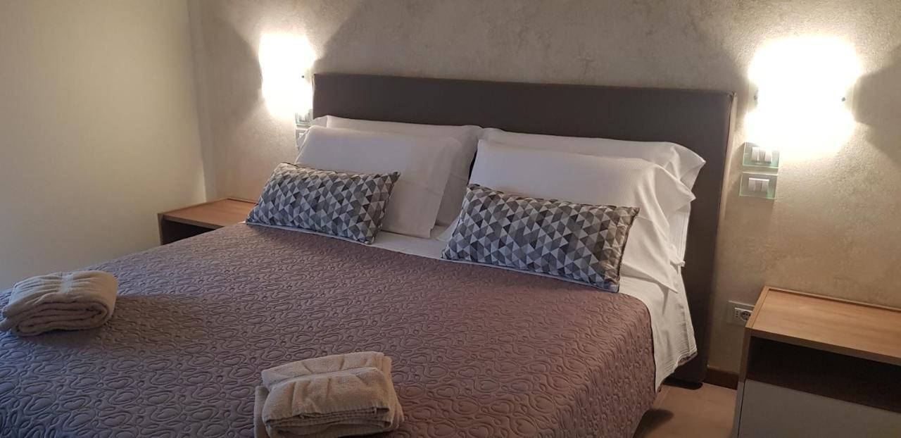 Hotel Margherita Meuble Sirmione Luaran gambar