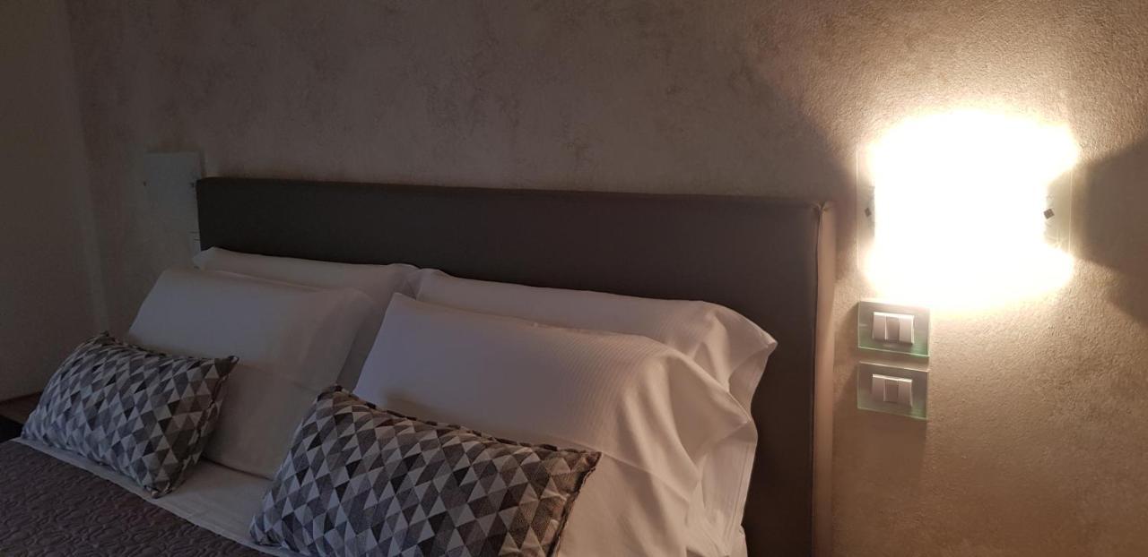 Hotel Margherita Meuble Sirmione Luaran gambar