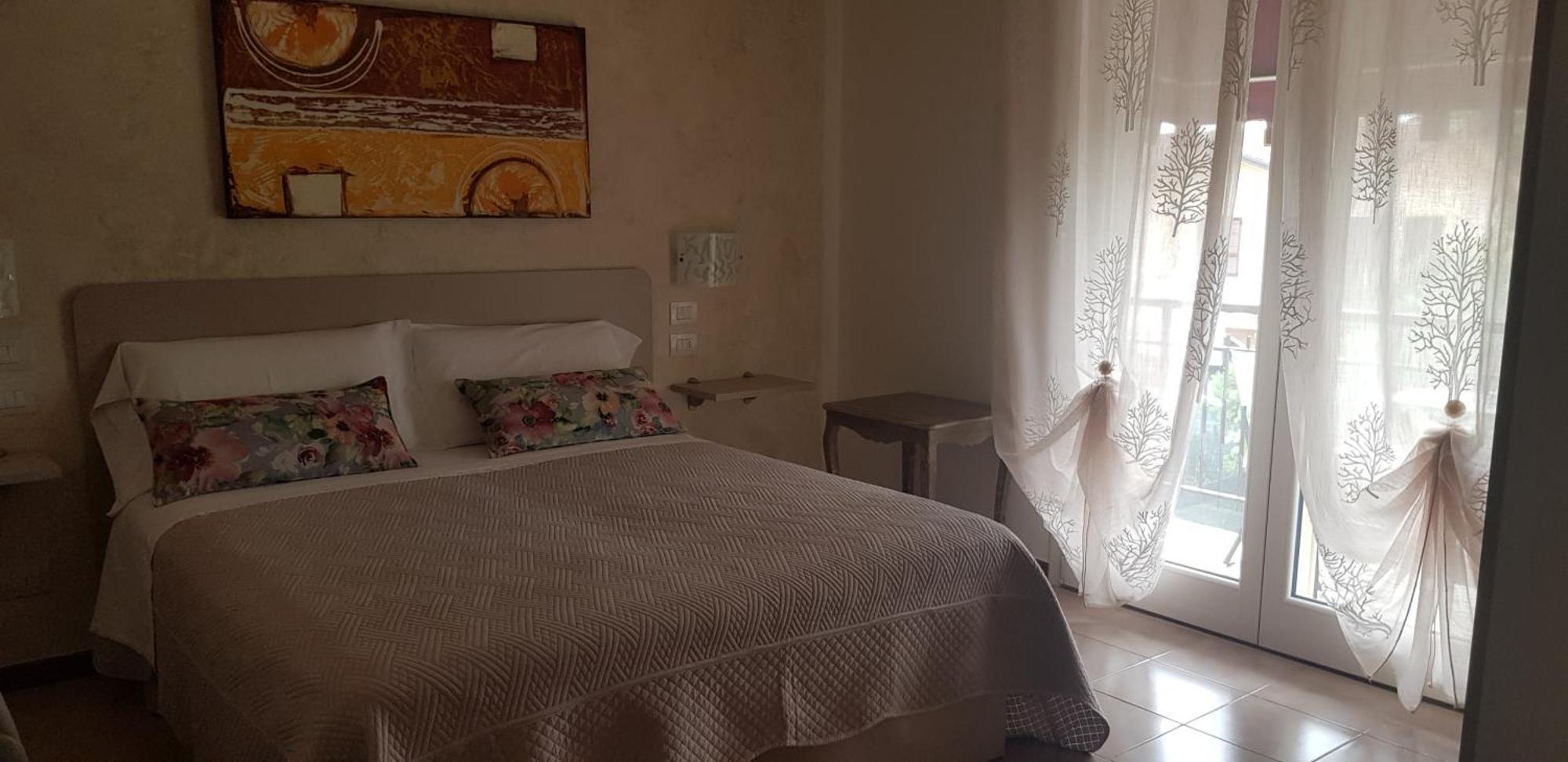 Hotel Margherita Meuble Sirmione Bilik gambar
