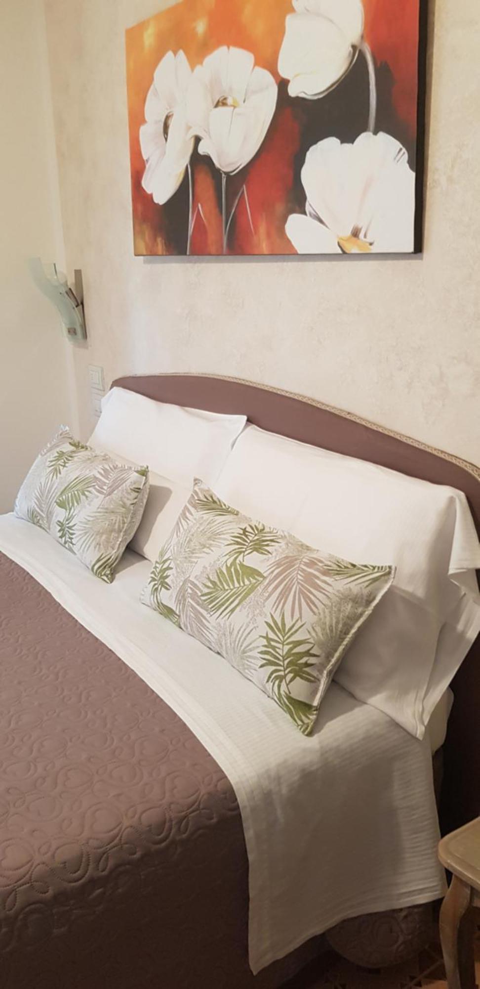 Hotel Margherita Meuble Sirmione Bilik gambar