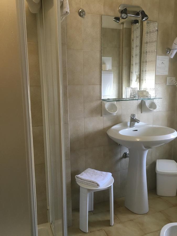 Hotel Margherita Meuble Sirmione Luaran gambar