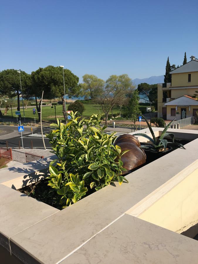 Hotel Margherita Meuble Sirmione Luaran gambar